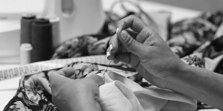 Crisis en la industria: el sector textil registra 11.500 despidos y 380 empresas cerradas