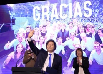 Milei celebró el triunfo y convocó a gobernadores y legisladores para acordar reformas