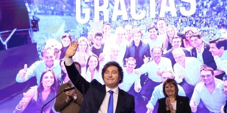 Milei celebró el triunfo y convocó a gobernadores y legisladores para acordar reformas