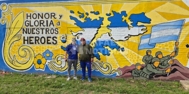 El rafaelino que quiere “maradonizar” la ciudad: inauguró un nuevo mural en el cumpleaños del «Diez»