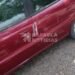 Un camión chocó y rayó un auto y buscan al responsable