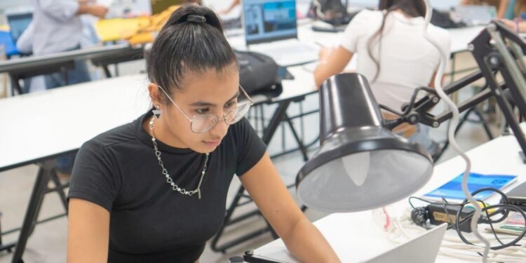 Provincia lanza por primera vez una capacitación simultánea en los 37 Puntos Violeta