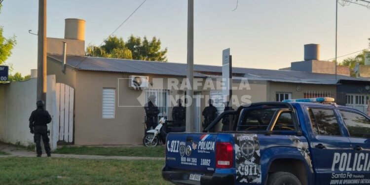 Nuevos allanamientos en el barrio 2 de Abril en busca de armas y drogas