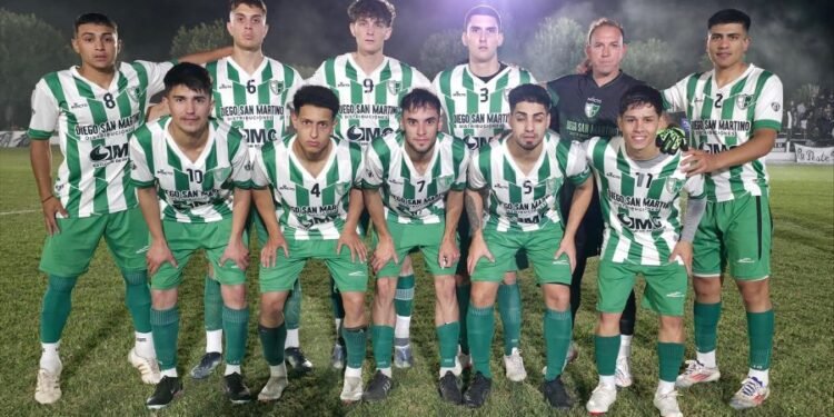 Liga Rafaelina de Fútbol: Brown goleó y quedó como único escolta
