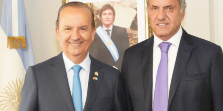 Scioli se reúne con el gobernador de Santa Catarina para impulsar el turismo bilateral