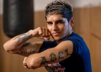 Este sábado El argentino Puma Martínez enfrenta a Jesse Rodríguez por tres coronas del peso supermosca