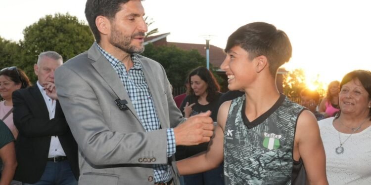 El gobernador Pullaro inauguró y anunció más obras de mejoras urbanas en Monte Vera