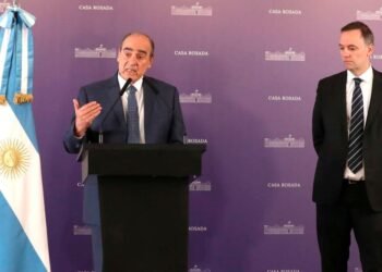 Renunció Guillermo Francos y Manuel Adorni será el nuevo jefe de Gabinete