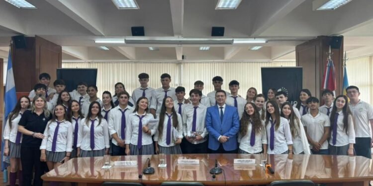 Proponen que haya espacios para hablar de salud mental entre los jóvenes