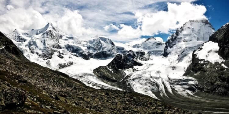 Suiza El deshielo en los Alpes reveló los restos de un montañista desaparecido hace 31 años