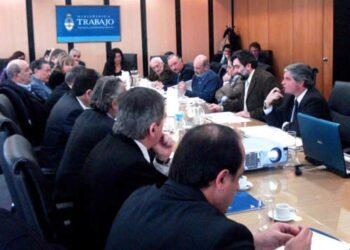 Salarios: no hubo acuerdo con el consejo y el Gobierno podría fijar el nuevo mínimo por decreto