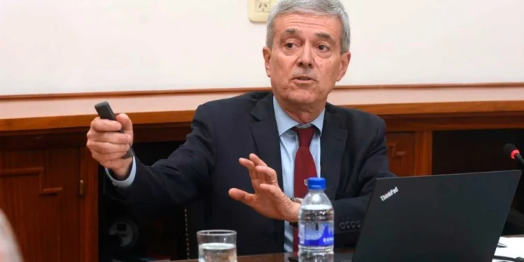 Reclamo del bloque justicialista en la Legislatura Walter Agosto solicitó precisiones sobre el proyecto de Presupuesto 2026