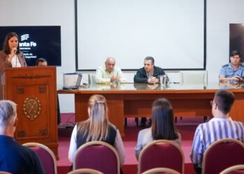 Seguridad: siete empresas ofertaron para dotar de indumentaria deportiva a los cadetes del Isep