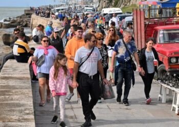 Calculan que más de un millón y medio de personas viajaron durante el fin de semana largo: ¿cuánto gastaron?