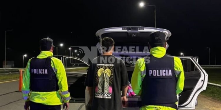 Operativo en Ruta 34, cerca de Angélica: detuvieron un vehículo con gran cantidad de drogas