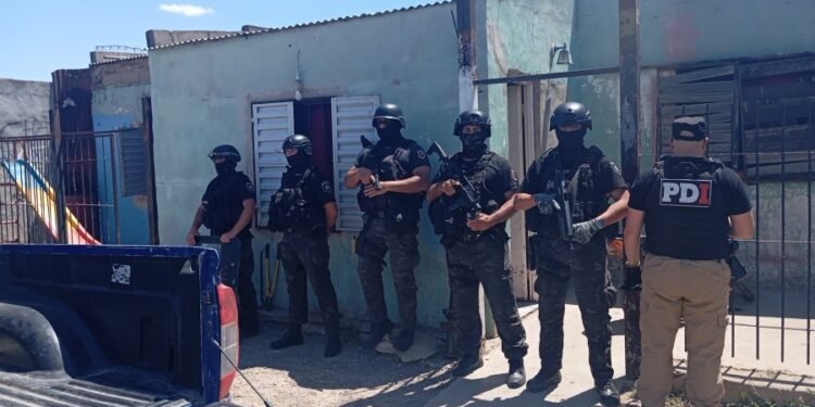 PDI detuvo a dos mujeres por microtráfico en Josefina: secuestraron cocaína, marihuana y dinero en efectivo