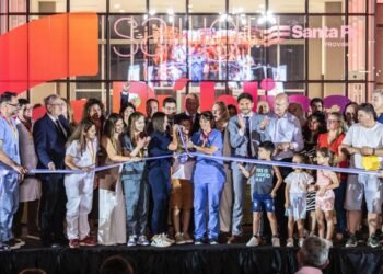 Pullaro en la inauguración del Nuevo Hospital de Rafaela: «Ni en la clínica más paqueta de Recoleta van a encontrar este equipamiento»