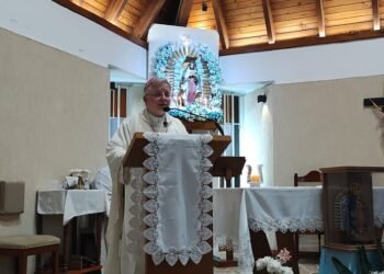 “Dejemos que la Virgen nos mire”: el mensaje de Monseñor Pedro Torres en la fiesta patronal de Guadalupe