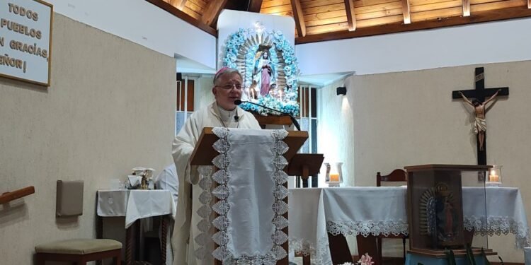 “Dejemos que la Virgen nos mire”: el mensaje de Monseñor Pedro Torres en la fiesta patronal de Guadalupe
