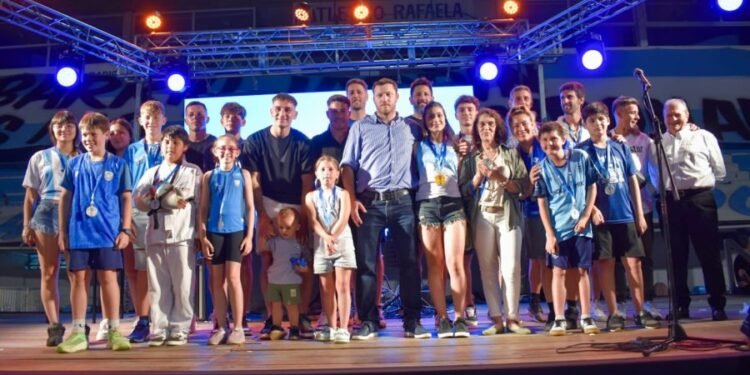 Atlético vivió la Fiesta del Deporte y la Familia Celeste