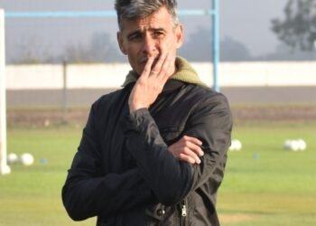 Atlético de Rafaela confirmó la continuidad de Iván Juárez como entrenador