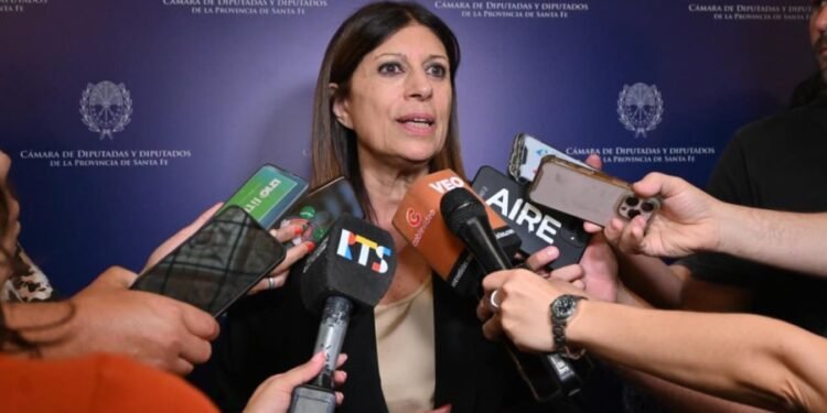 Clara García: «Despúes del año de la reforma constitcuonal, en 2026 vamos por las leyes para la Santa Fe del futuro»
