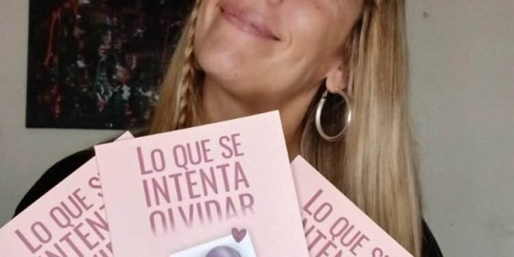 Relatos reales para sanar: la historia detrás de “Lo que se intenta olvidar”