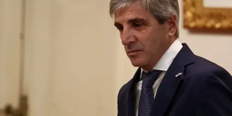 El Gobierno volvió al mercado de deuda en dólares tras ocho años