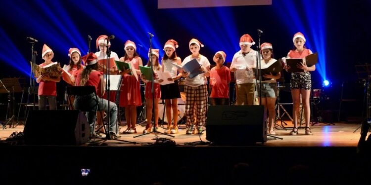 Música y celebración en la ciudad, en la previa de la Navidad