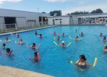 Comenzaron las actividades de verano en La Pile: aquagym para adultos y colonia municipal para niños