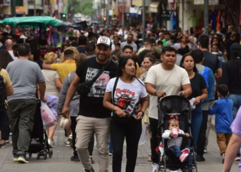 La nueva pirámide social en Argentina: casi 8 de cada 10 hogares están por debajo de la clase media