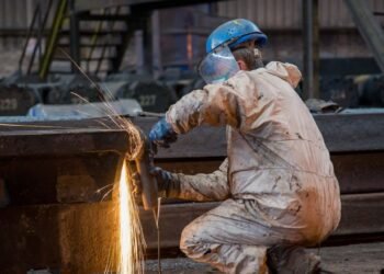 Crisis La industria metalúrgica cae más de 4% en noviembre y ya está por debajo del año pasado