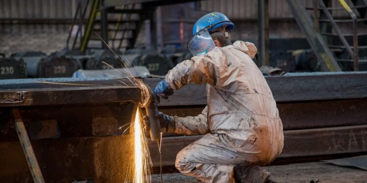 Crisis La industria metalúrgica cae más de 4% en noviembre y ya está por debajo del año pasado