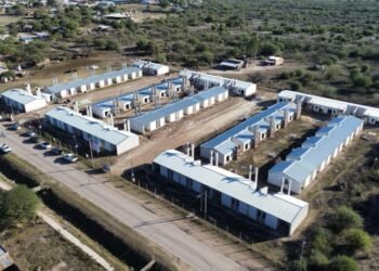 Tostado: 45 viviendas que abandonó Nación, fueron retomadas por el Gobierno Provincial y entran en su etapa final de construcción