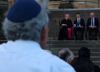 Acto terrorista Australia presentó 59 cargos por el ataque antisemita que dejó 15 muertos