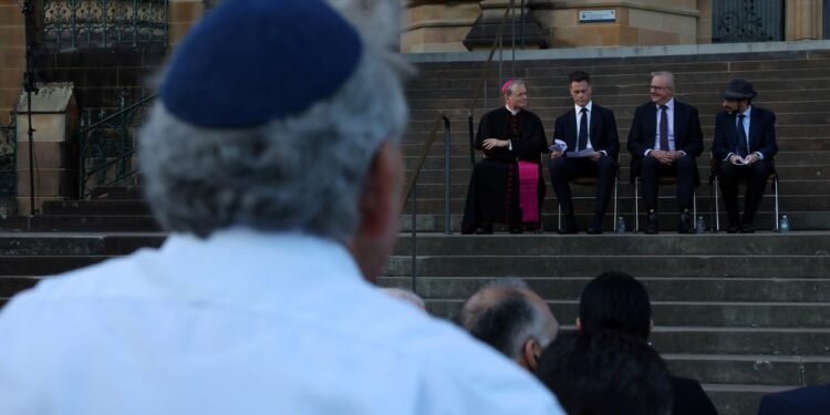 Acto terrorista Australia presentó 59 cargos por el ataque antisemita que dejó 15 muertos