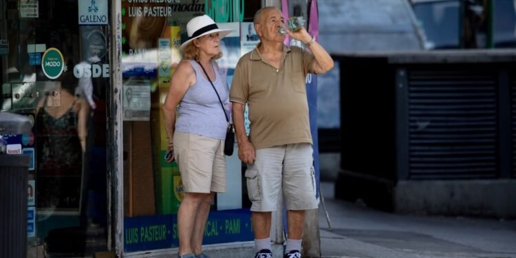 Prevención y adaptación Las olas de calor son más frecuentes y hay evidencia sobre los riesgos en la salud