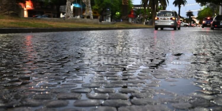 Intensas lluvias dejaron calles anegadas y problemas en viviendas: ¿cuánto llovió en Rafaela?