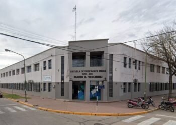 Daños en la Escuela Mario Vecchioli: rompieron vidrios pero no hubo faltantes