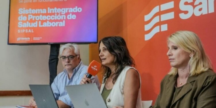 Santa Fe implementa un sistema unificado para licencias médicas y salud laboral de empleados públicos