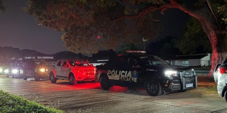 Amplio despliegue policial con 31 allanamientos simultáneos y detenciones contra bandas apuntadas por robos, drogas y abuso de armas