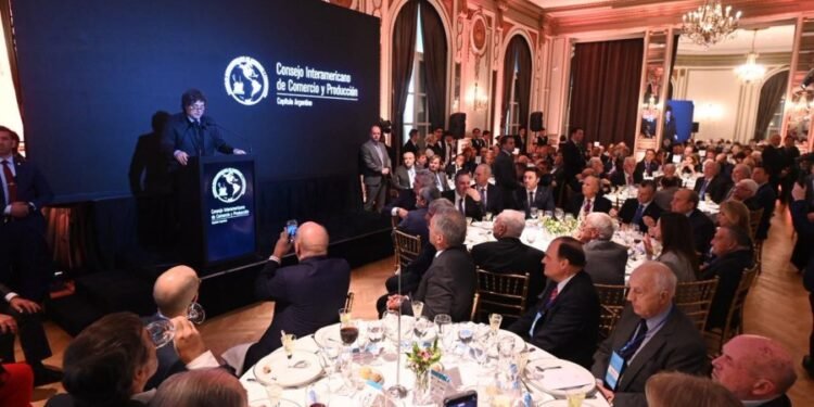 Sin margen para bajar impuestos: el Gobierno enfría la reforma tributaria y le marca límites al sector privado en 2026