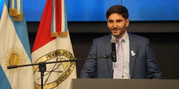 Otro paso en el camino para la integración del nuevo tribunal Pullaro firmó pliegos de los tres postulados a la Corte Suprema de Justicia