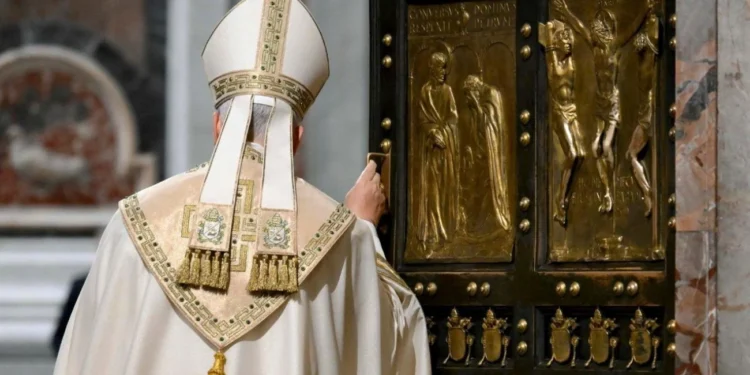 Vaticano León XIV cerró el Año Santo y llamó a una Iglesia abierta, solidaria y comprometida con los más vulnerables