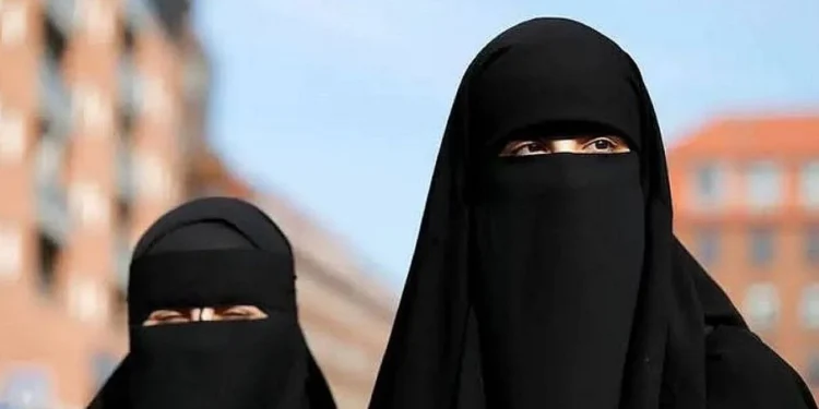 Polémica Suecia debate prohibir el burka y el niqab en espacios públicos