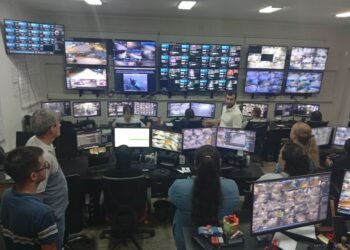 Barrio 30 de octubre: tras el reclamo por seguridad, vecinos visitaron el Centro de Monitoreo