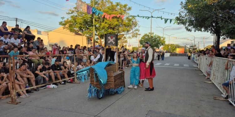 Bulevar Roca fue una fiesta con el regreso de los carnavales rafaelinos