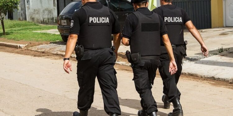 Alertan por la salud mental en la policía y denunció precarización laboral