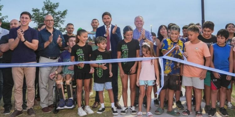 Pullaro inauguró la ciclovía sur de Laguna Paiva, hecha con fondos provinciales