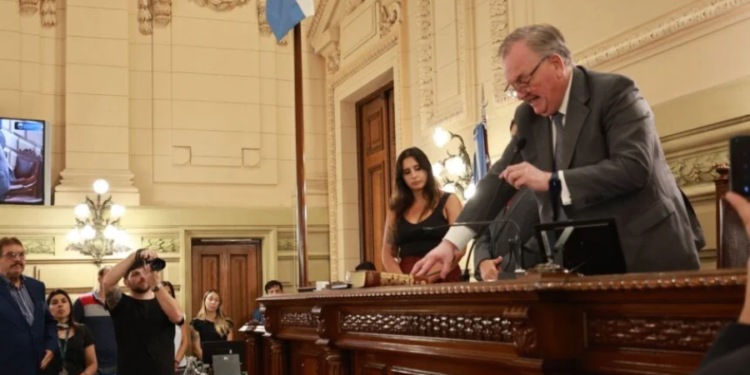 Felipe Michlig fue reelecto como Presidente Provisional del Senado